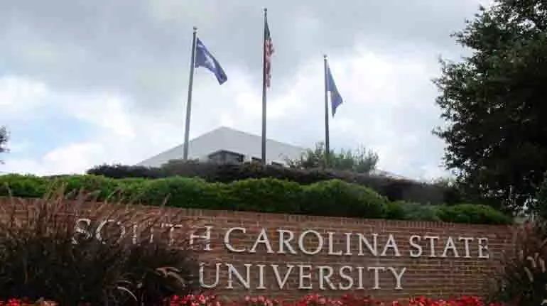 South Carolina स्टेट यूनिवर्सिटी के रेजिडेंस कॉम्प्लेक्स में गोलीबारी South Carolina स्टेट यूनिवर्सिटी के रेजिडेंस कॉम्प्लेक्स में गोलीबारी