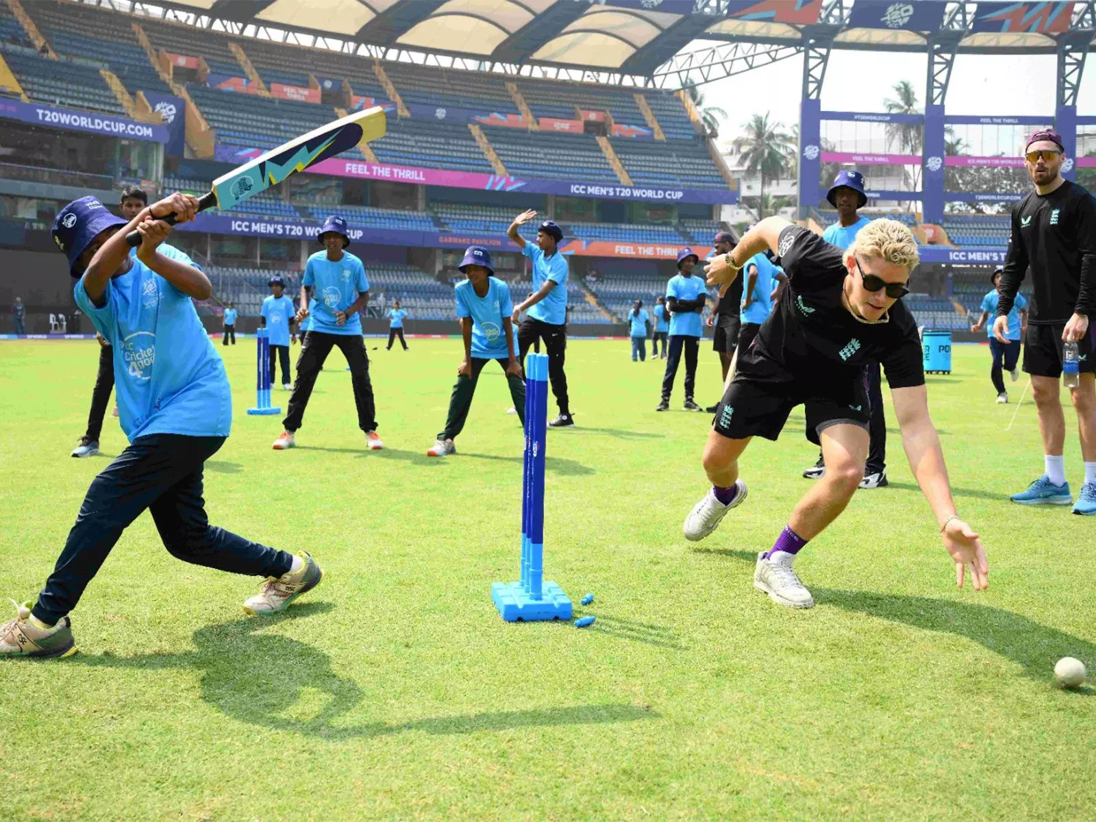 क्रिकेट जगत ने T20 विश्व कप में ऑस्ट्रेलिया पर जिम्बाब्वे की शानदार जीत की सराहना की क्रिकेट जगत ने T20 विश्व कप में ऑस्ट्रेलिया पर जिम्बाब्वे की शानदार जीत की सराहना की