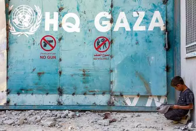 UNRWA की भूमिका पर अमेरिका का अनिश्चित रवैया, फंडिंग रोकने के बाद तनाव UNRWA की भूमिका पर अमेरिका का अनिश्चित रवैया, फंडिंग रोकने के बाद तनाव