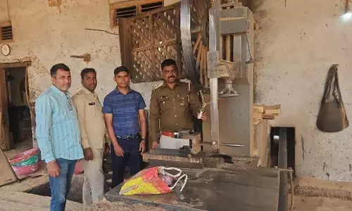 आरा मिल सील, वन विभाग की उड़नदस्ता ने की कार्रवाई