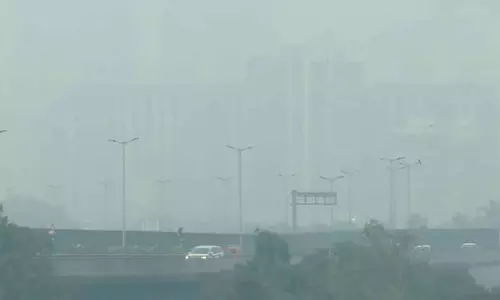 मुंबई का मौसम अपडेट: वडाला में AQI खतरनाक, शहर में स्मॉग छाया मुंबई का मौसम अपडेट: वडाला में AQI खतरनाक, शहर में स्मॉग छाया