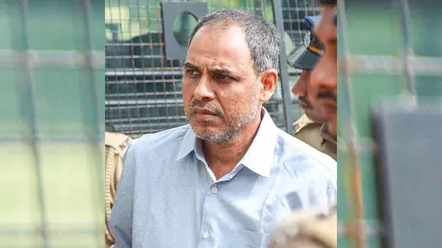 kerala: रिमांड पर उठे सवालों को अदालत ने किया खारिज, सोना लूट केस में राहत नहीं kerala: रिमांड पर उठे सवालों को अदालत ने किया खारिज, सोना लूट केस में राहत नहीं