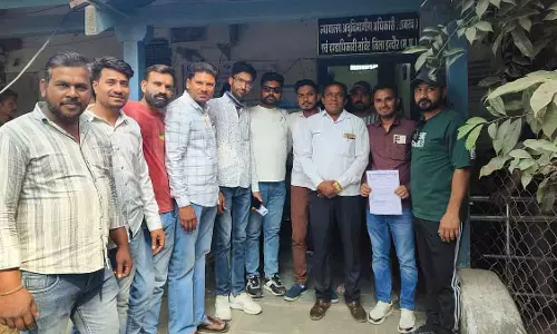 Indore : को-ऑप मिल की ज़मीन के प्रस्तावित ट्रांसफ़र के ख़िलाफ़ किसानों ने आपत्ति दर्ज कराई Indore : को-ऑप मिल की ज़मीन के प्रस्तावित ट्रांसफ़र के ख़िलाफ़ किसानों ने आपत्ति दर्ज कराई