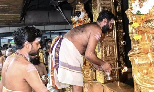 Kerala HC की गलती रिपोर्ट के बाद देवस्वोम बोर्ड ने अनियमितताओं से किया इनकार Kerala HC की गलती रिपोर्ट के बाद देवस्वोम बोर्ड ने अनियमितताओं से किया इनकार