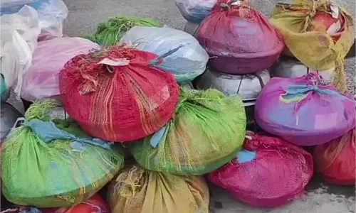 Jammu Kashmir: नकली खाद्य पदार्थ की खेप बरामद, फूड सेफ्टी विभाग ने लिया Action Jammu Kashmir: नकली खाद्य पदार्थ की खेप बरामद, फूड सेफ्टी विभाग ने लिया Action