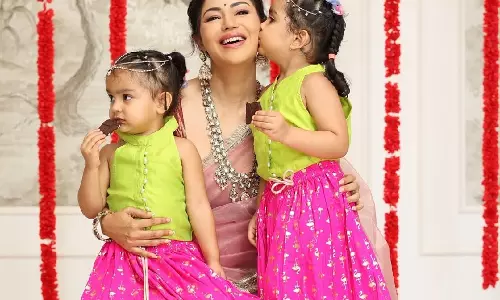 Debina Bonnerjee के बच्चों ने वैलेंटाइन डे पर खास तोहफे से सरप्राइज दिया Debina Bonnerjee के बच्चों ने वैलेंटाइन डे पर खास तोहफे से सरप्राइज दिया