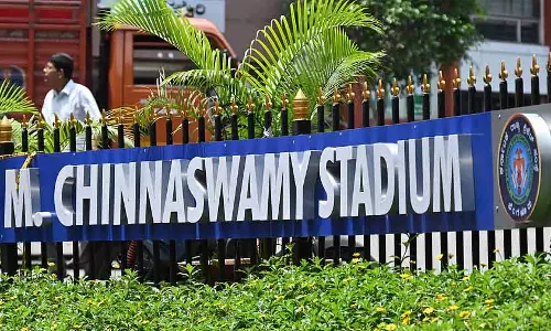 चिन्नास्वामी में IPL के लिए 2 सेफ्टी फेज लागू करना जरूरी: Home Minister चिन्नास्वामी में IPL के लिए 2 सेफ्टी फेज लागू करना जरूरी: Home Minister