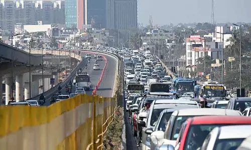 Karnataka : फिटनेस सर्टिफिकेट धोखाधड़ी के लिए 4 ट्रांसपोर्ट अधिकारी जांच के दायरे में Karnataka : फिटनेस सर्टिफिकेट धोखाधड़ी के लिए 4 ट्रांसपोर्ट अधिकारी जांच के दायरे में