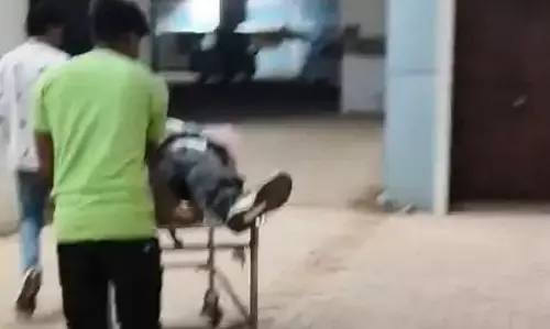 भिलाई में नेशनल हाईवे एक्सीडेंट में युवती की मौत भिलाई में नेशनल हाईवे एक्सीडेंट में युवती की मौत