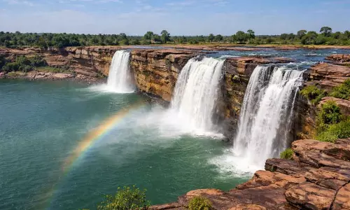 बस्तर पर्यटन ने भरी नई उड़ान, वर्षों से लंबित योजनाओं को मिली गति बस्तर पर्यटन ने भरी नई उड़ान, वर्षों से लंबित योजनाओं को मिली गति