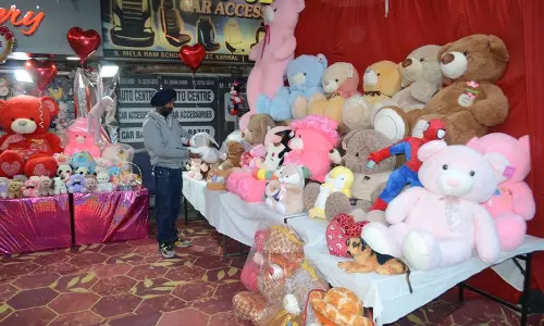 Karnal में कपल थीम वाले गिफ्ट्स की बहुत ज़्यादा डिमांड है Karnal में कपल थीम वाले गिफ्ट्स की बहुत ज़्यादा डिमांड है
