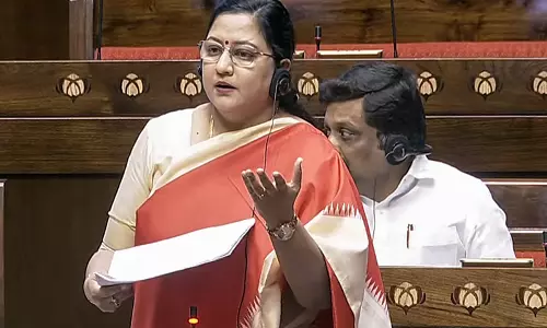 कनिमोझी सोमू ने Vijay पर टिप्पणी को लेकर नैनार नागेंद्रन की आलोचना की
