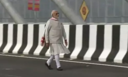 पीएम मोदी ने गुवाहाटी में ब्रह्मपुत्र नदी पर बने पुल का किया उद्घाटन पीएम मोदी ने गुवाहाटी में ब्रह्मपुत्र नदी पर बने पुल का किया उद्घाटन