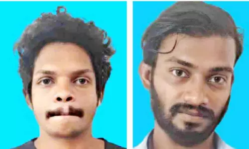 Kerala : चोरी हुए फोन से गूगल पे के ज़रिए पैसे चुराने के आरोप में गिरफ्तार Kerala : चोरी हुए फोन से गूगल पे के ज़रिए पैसे चुराने के आरोप में गिरफ्तार