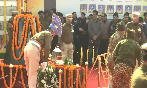 Pulwama के लेथपोरा में 2019 पुलवामा हमले के नायकों के लिए पुष्पांजलि समारोह आयोजित किया गया
