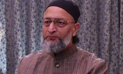 AIMIM प्रमुख ओवैसी ने हिजाब पहनी महिला को प्रधानमंत्री बनाने के अपने बयान को दोहराया