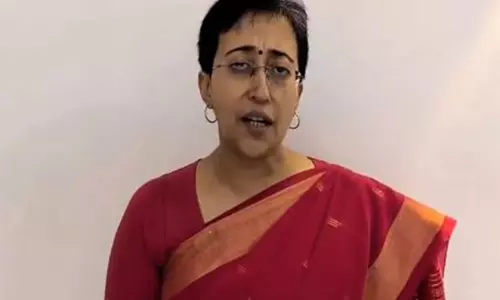 Delhi विधानसभा सचिवालय ने आतिशी की टिप्पणियों पर आलोक शेखर को अंतिम नोटिस दिया Delhi विधानसभा सचिवालय ने आतिशी की टिप्पणियों पर आलोक शेखर को अंतिम नोटिस दिया