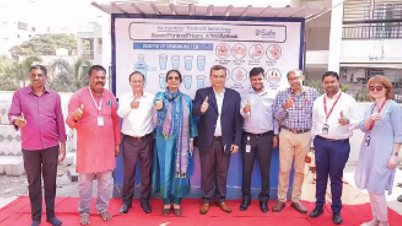 ड्यूपॉन्ट CSR ने मणिकोंडा में 500 छात्रों को साफ पानी पहुंचाया ड्यूपॉन्ट CSR ने मणिकोंडा में 500 छात्रों को साफ पानी पहुंचाया