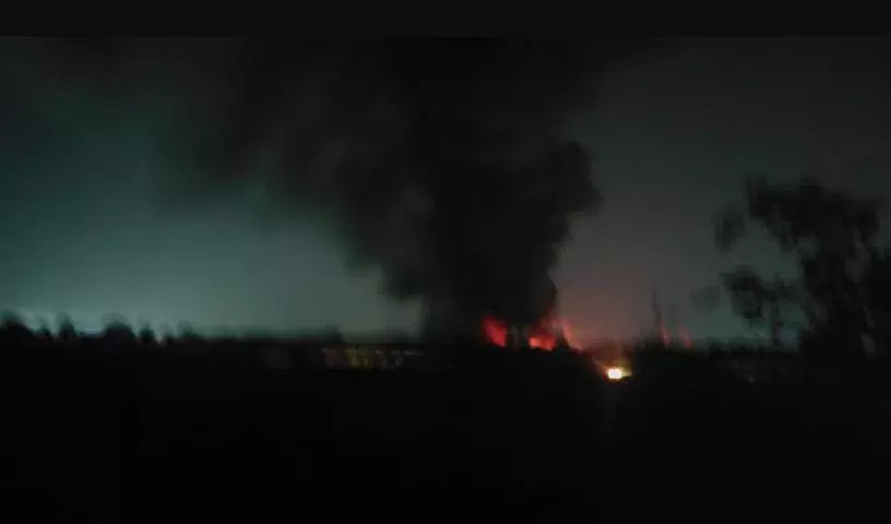 Nalgonda : केमिकल फैक्ट्री में धमाके के बाद येलागिरी में झटके महसूस किए गए Nalgonda : केमिकल फैक्ट्री में धमाके के बाद येलागिरी में झटके महसूस किए गए