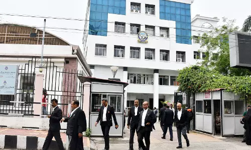 गुवाहाटी HC ने असम सरकार को माँ कामाख्या मंदिर पहुँच गलियारे के साथ आगे बढ़ने की अनुमति दी गुवाहाटी HC ने असम सरकार को माँ कामाख्या मंदिर पहुँच गलियारे के साथ आगे बढ़ने की अनुमति दी