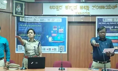 मोबाइल इस्तेमाल करते समय सावधान रहें: Allah Baksh मोबाइल इस्तेमाल करते समय सावधान रहें: Allah Baksh