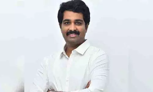 Hye Bhagawan 100% कॉमेडी, पूरी तरह से मनोरंजक: निर्माता वामी नंदीपति Hye Bhagawan 100% कॉमेडी, पूरी तरह से मनोरंजक: निर्माता वामी नंदीपति