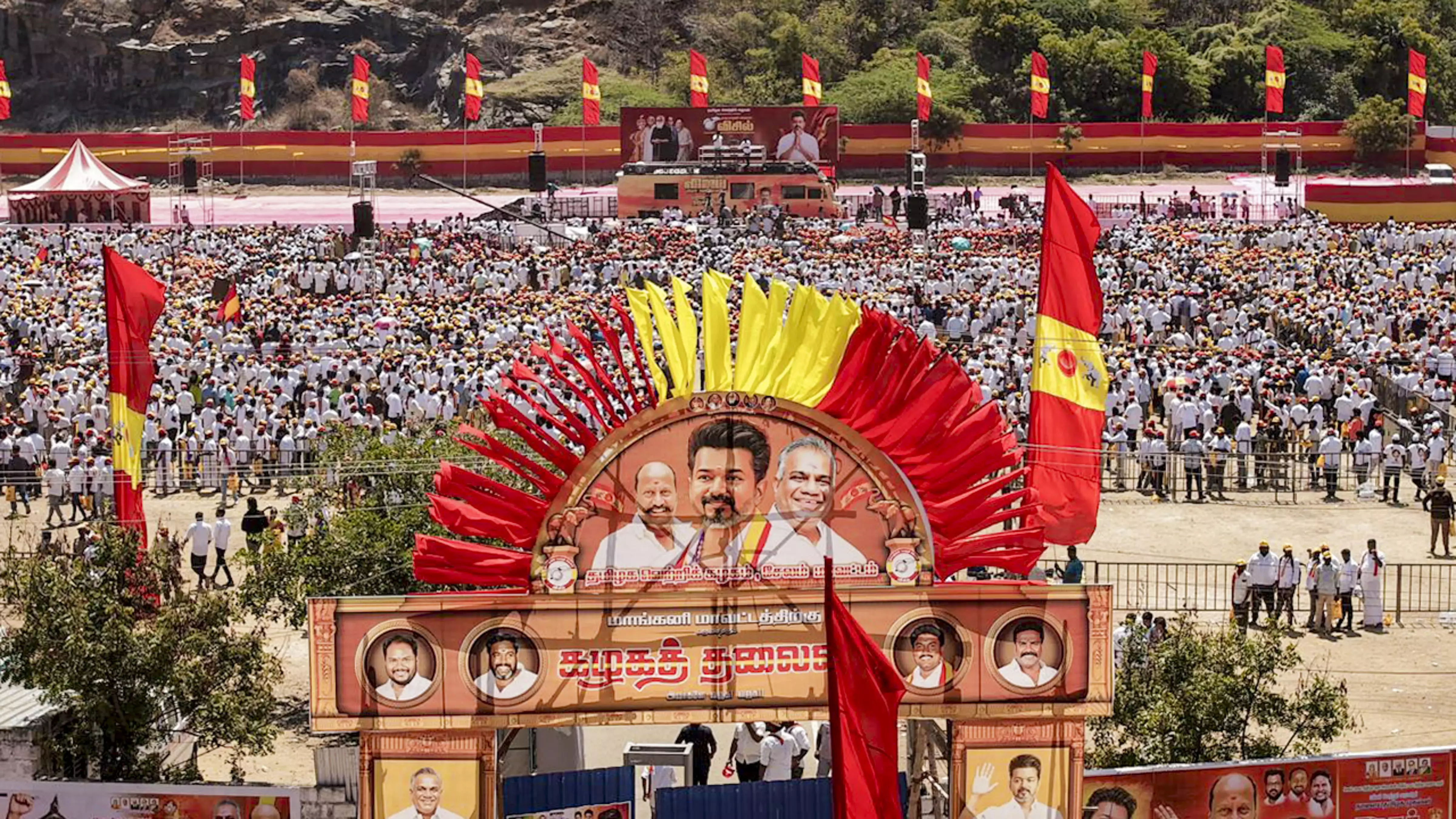 जो भी TVK रैली में आता है वह अपना ताबूत खुद ले जाता है AIADMK नेता जो भी TVK रैली में आता है वह अपना ताबूत खुद ले जाता है AIADMK नेता
