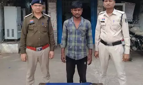 पारिवारिक विवाद बना हिंसक: भाई पर तलवार से हमला, आरोपी गिरफ्तार पारिवारिक विवाद बना हिंसक: भाई पर तलवार से हमला, आरोपी गिरफ्तार