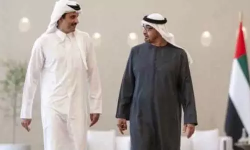 कतरी अमीर शेख तमीम का Abu Dhabi में भव्य स्वागत कतरी अमीर शेख तमीम का Abu Dhabi में भव्य स्वागत