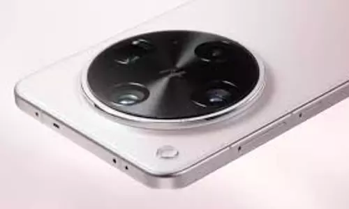 Oppo Find X9 Ultra में मिल सकती है 7,050mAh की बैटरी, जल्द लॉन्च की तैयारी Oppo Find X9 Ultra में मिल सकती है 7,050mAh की बैटरी, जल्द लॉन्च की तैयारी