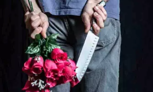 Breakup के बाद गर्लफ्रेंड के पिता से बहस तनावपूर्ण हो गई Breakup के बाद गर्लफ्रेंड के पिता से बहस तनावपूर्ण हो गई