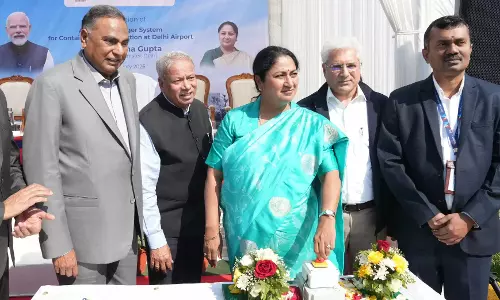 New Delhi: मुख्यमंत्री रेखा गुप्ता ने हवाई अड्डे पर नई मिस्ट स्प्रे प्रणाली शुरू की