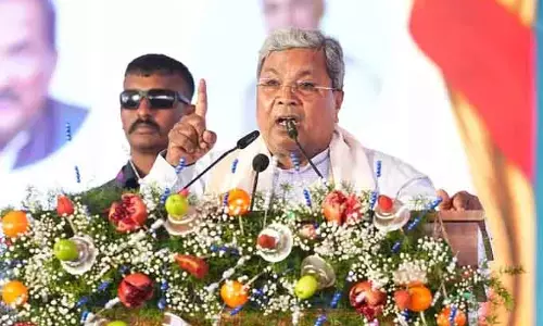 Siddaramaiah ने कर्नाटक जाति सर्वे रिपोर्ट जल्द सौंपने का किया एलान, BJP पर निशाना Siddaramaiah ने कर्नाटक जाति सर्वे रिपोर्ट जल्द सौंपने का किया एलान, BJP पर निशाना