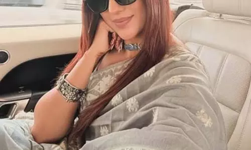 हर कलाकार अपनी हैसियत के अनुसार राजपाल यादव की मदद करे : अक्षरा सिंह हर कलाकार अपनी हैसियत के अनुसार राजपाल यादव की मदद करे : अक्षरा सिंह
