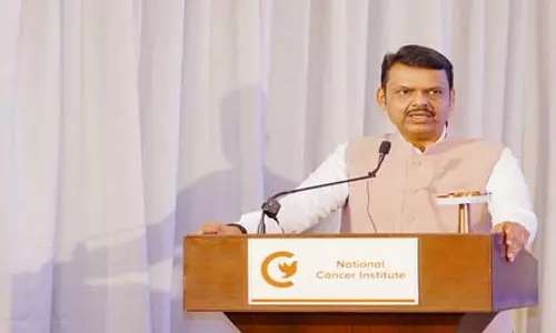 कैंसर से लड़ाई में रोकथाम और शीघ्र निदान महत्वपूर्ण: मुख्यमंत्री देवेंद्र फडणवीस कैंसर से लड़ाई में रोकथाम और शीघ्र निदान महत्वपूर्ण: मुख्यमंत्री देवेंद्र फडणवीस
