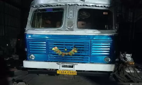 औद्योगिक क्षेत्र में भीषण सड़क हादसा, फैक्ट्री श्रमिक की मौके पर मौत