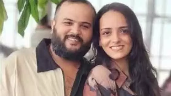 विद्याविहार में तेज़ रफ़्तार SUV में 17 साल के नाबालिग ने स्कूटर को टक्कर मारी; दंपत्ति गंभीर विद्याविहार में तेज़ रफ़्तार SUV में 17 साल के नाबालिग ने स्कूटर को टक्कर मारी; दंपत्ति गंभीर