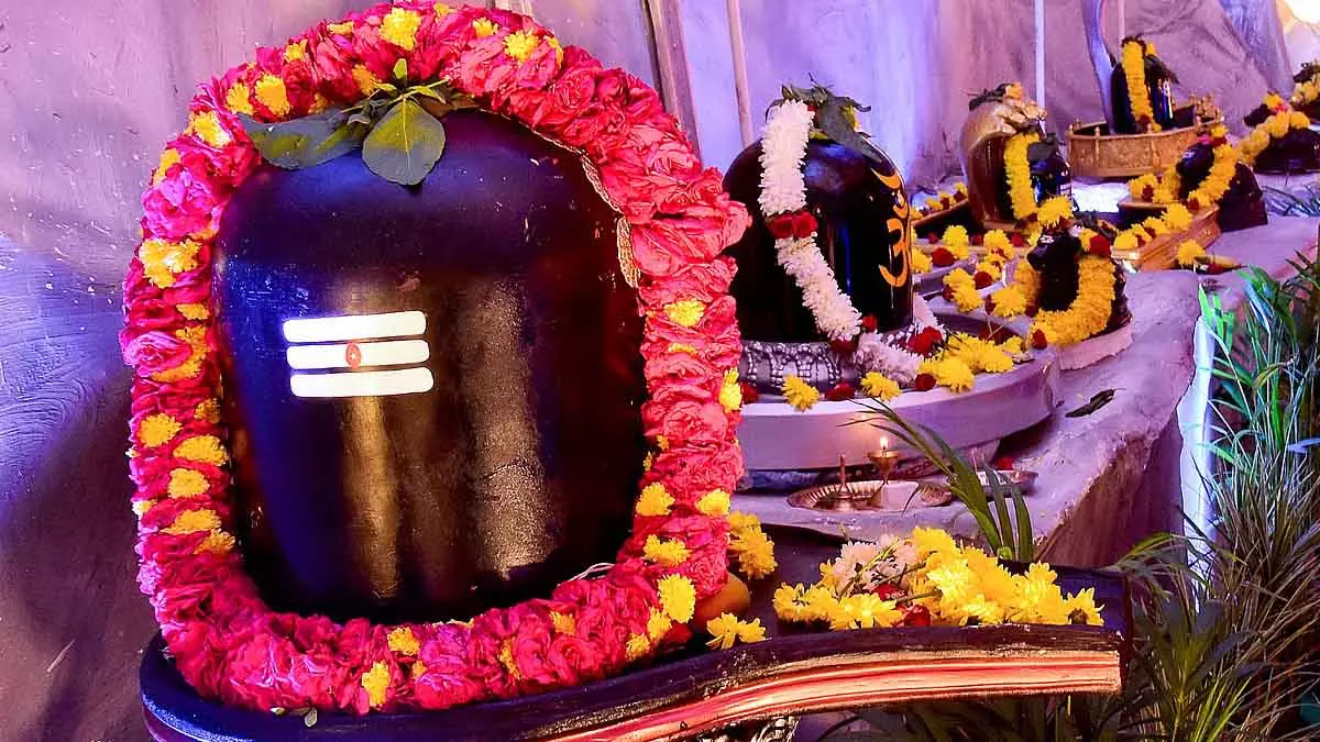 Mumbai के मंदिर 15 फरवरी को महाशिवरात्रि के लिए तैयार हैं Mumbai के मंदिर 15 फरवरी को महाशिवरात्रि के लिए तैयार हैं