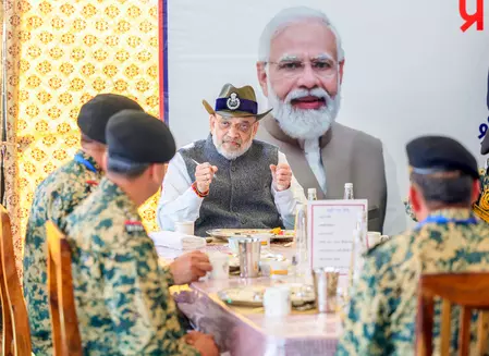 पुलवामा हमले की बरसी पर अमित शाह ने कहा- आतंकवाद मानवता का सबसे बड़ा दुश्मन, भारत इसके नाश के लिए दृढ़ संकल्पित पुलवामा हमले की बरसी पर अमित शाह ने कहा- आतंकवाद मानवता का सबसे बड़ा दुश्मन, भारत इसके नाश के लिए दृढ़ संकल्पित