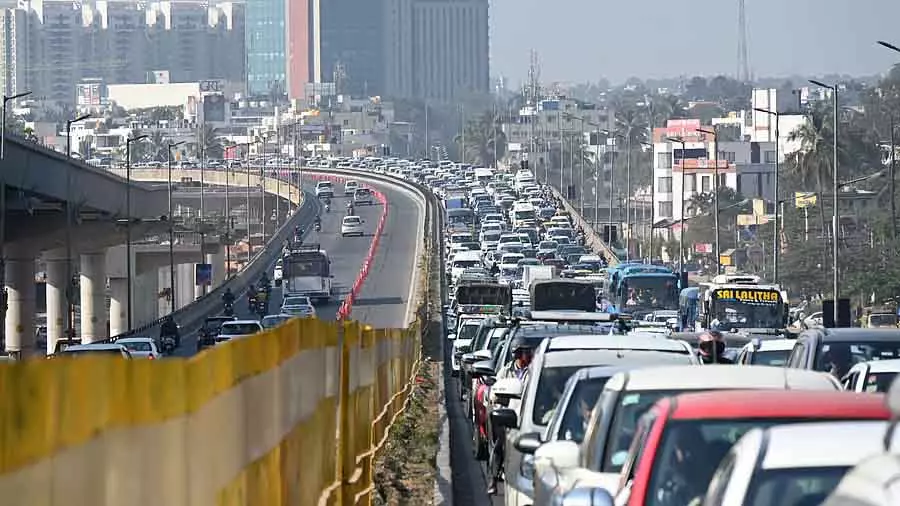 Karnataka : फिटनेस सर्टिफिकेट धोखाधड़ी के लिए 4 ट्रांसपोर्ट अधिकारी जांच के दायरे में Karnataka : फिटनेस सर्टिफिकेट धोखाधड़ी के लिए 4 ट्रांसपोर्ट अधिकारी जांच के दायरे में