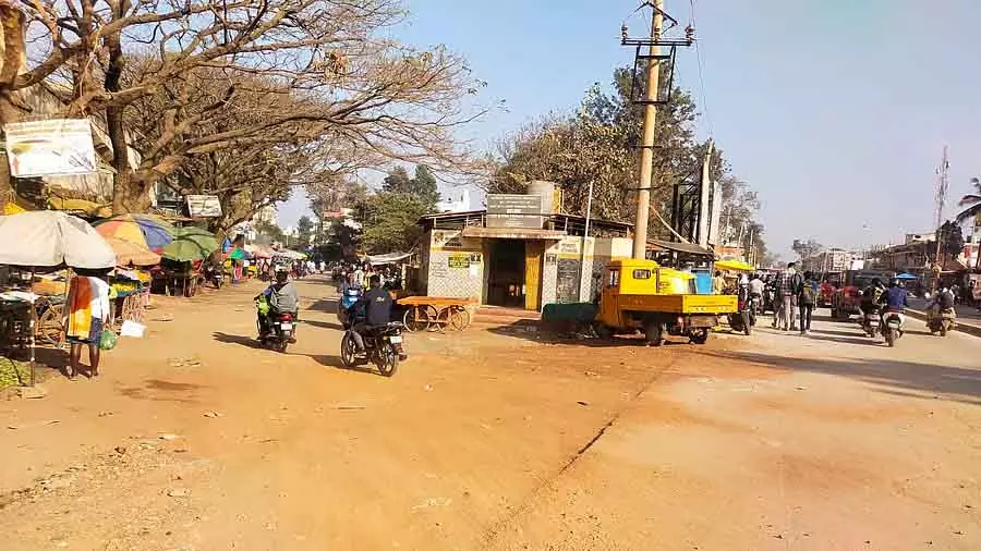 Vijayapura : धूल से परेशान लोग Vijayapura : धूल से परेशान लोग