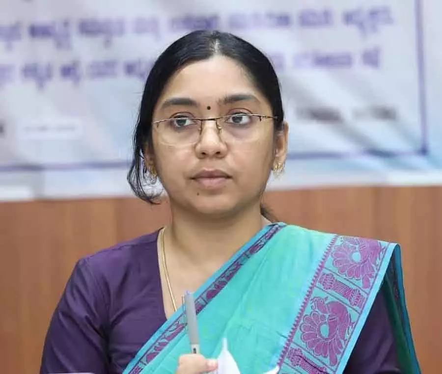किराए पर प्राइवेट बोरवेल लें: District कलेक्टर का नोटिस किराए पर प्राइवेट बोरवेल लें: District कलेक्टर का नोटिस