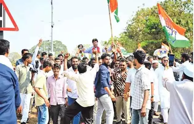 Nizamabad में मेयर-चेयरपर्सन चुनाव से पहले नए कॉर्पोरेटर्स को शिफ्ट किया गया Nizamabad में मेयर-चेयरपर्सन चुनाव से पहले नए कॉर्पोरेटर्स को शिफ्ट किया गया