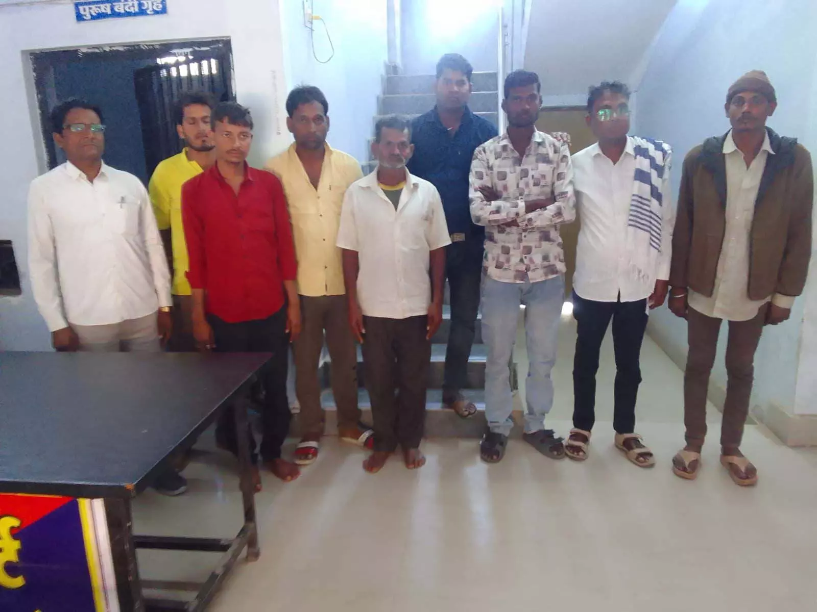 ऑपरेशन बाज की बड़ी सफलता, 41 स्थायी वारंटी गिरफ्तार ऑपरेशन बाज की बड़ी सफलता, 41 स्थायी वारंटी गिरफ्तार