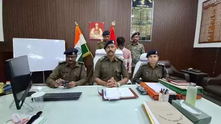 मुजफ्फरपुर जिले का कुख्यात अपराधी राजा गिरफ्तार, कई गंभीर मामले दर्ज मुजफ्फरपुर जिले का कुख्यात अपराधी राजा गिरफ्तार, कई गंभीर मामले दर्ज