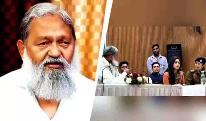 हरियाणा में पुलिस सस्पेंशन को लेकर अनिल विज और IPS अधिकारी में झड़प हरियाणा में पुलिस सस्पेंशन को लेकर अनिल विज और IPS अधिकारी में झड़प