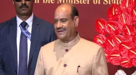 लोक सभा अध्यक्ष ने महाशिवरात्रि की पूर्व संध्या पर देशवासियों को शुभकामनाएं दी लोक सभा अध्यक्ष ने महाशिवरात्रि की पूर्व संध्या पर देशवासियों को शुभकामनाएं दी