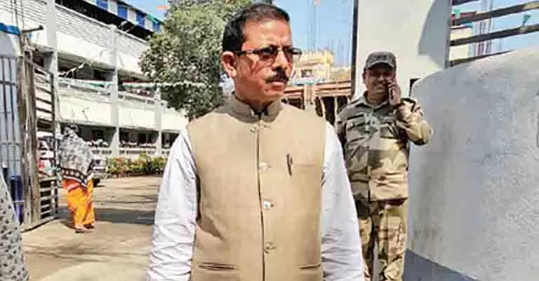 BJP विधायक ने कहा कि युवक लापता नहीं है, पुलिस से सबूत मांगा BJP विधायक ने कहा कि युवक लापता नहीं है, पुलिस से सबूत मांगा