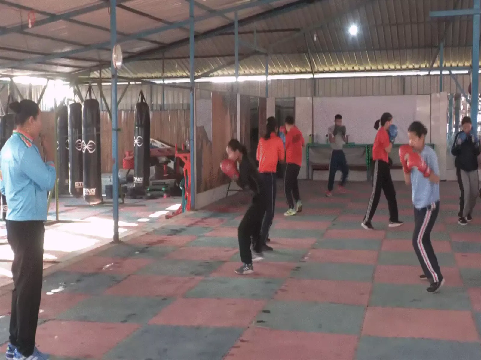 चल रहे तनाव के बीच Manipur के युवाओं के बीच एकता के सेतु के रूप में खेल उभर रहे चल रहे तनाव के बीच Manipur के युवाओं के बीच एकता के सेतु के रूप में खेल उभर रहे