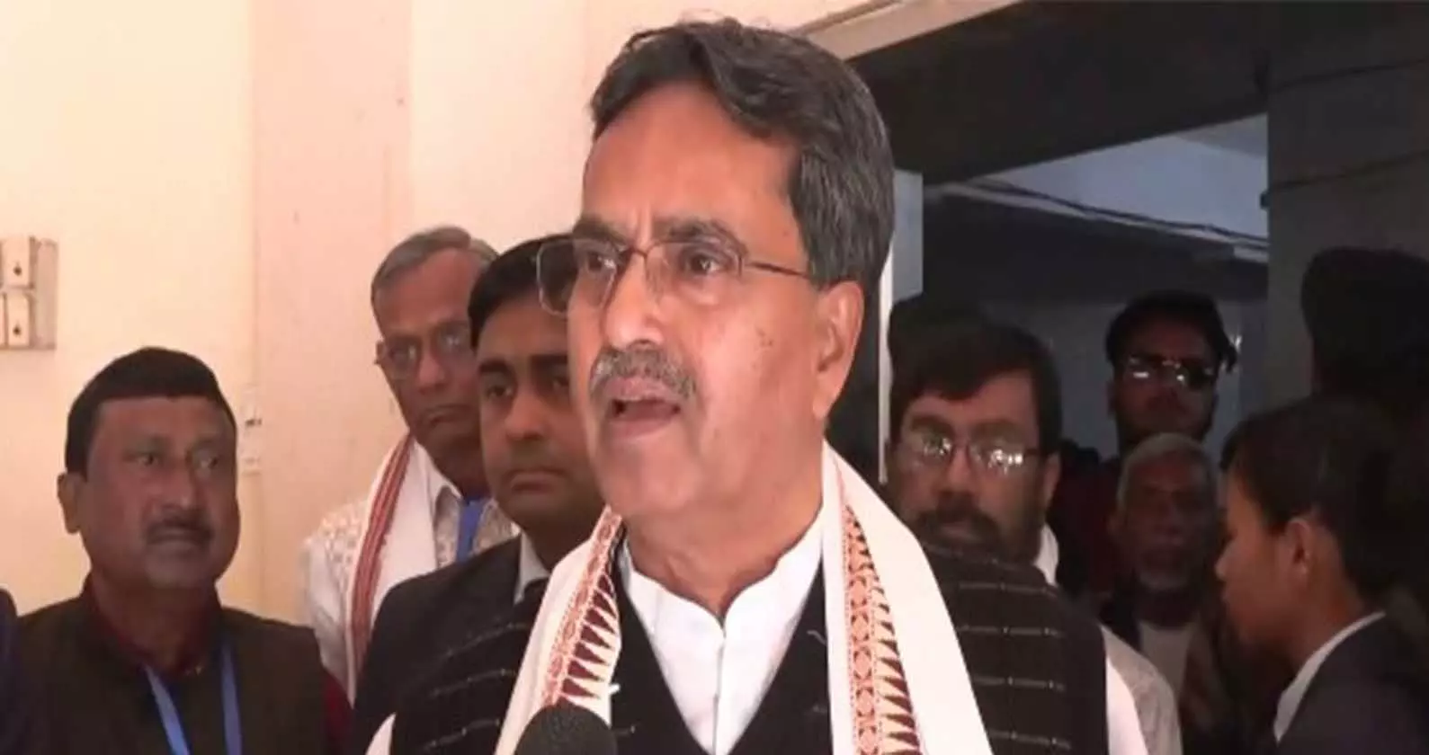 CM माणिक साहा ने कोकबोरोक भाषा के लिए रोमन लिपि शुरू करने की मांग को खारिज कर दिया CM माणिक साहा ने कोकबोरोक भाषा के लिए रोमन लिपि शुरू करने की मांग को खारिज कर दिया